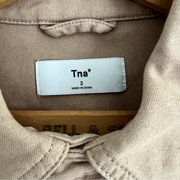 Aritzia TNA Tan Shacket/Shirt Jacket/Overshirt Size 2 - Picture 3 of 8